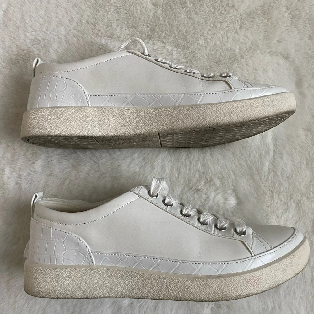 VIONIC Winny White Leather Croc-Embossed Comfort Sneakers | 6.5 - Picture 2 of 9